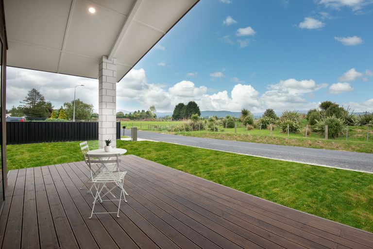 Photo of property in 44 Constitution Avenue, Milton, 9220