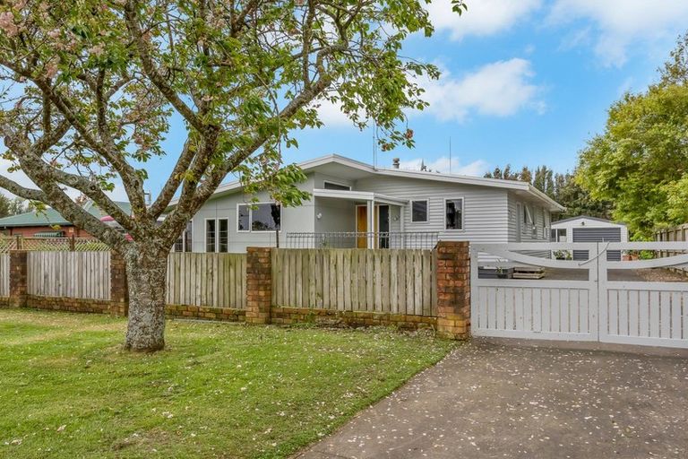 Photo of property in 541 Richmond Road, Lepperton, New Plymouth, 4373
