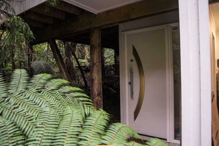 Photo of property in 28a Brunton Place, Glenfield, Auckland, 0629