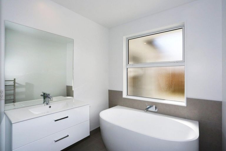 Photo of property in 14 Olivia Road, Pukekohe, 2120