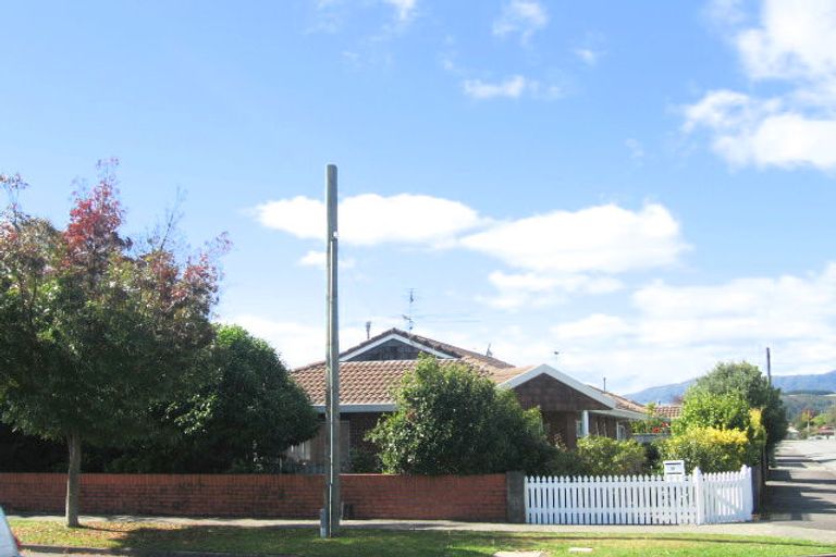 Photo of property in 52 Pine Avenue, Ebdentown, Upper Hutt, 5018