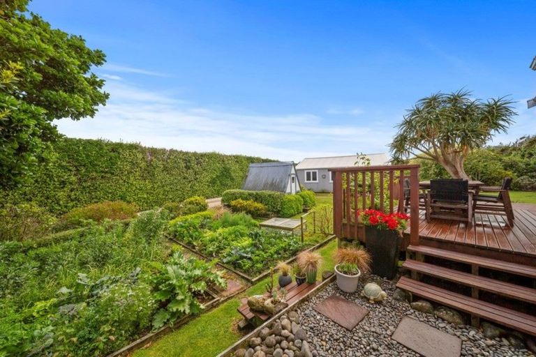 Photo of property in 183 Tasman Street, Opunake, 4616