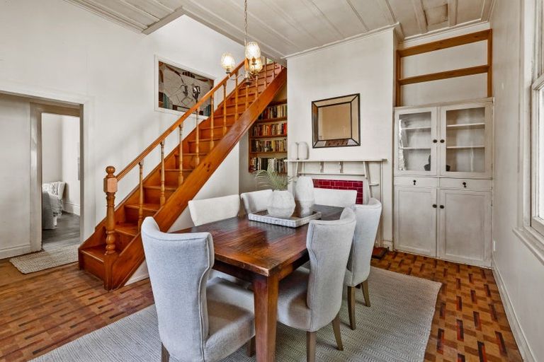 Photo of property in 6 Domain Street, Devonport, Auckland, 0624