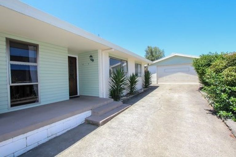 Photo of property in 22 Knightsbridge Place, Dinsdale, Hamilton, 3204