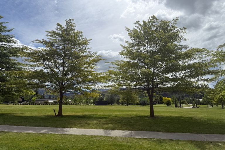 Photo of property in 1 Paulin Road, Earnscleugh, Alexandra, 9391