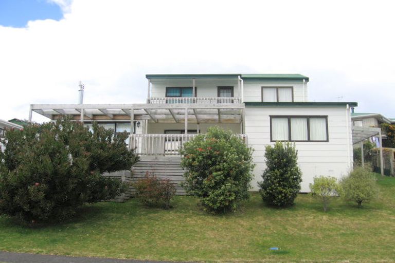 Photo of property in 203 Tukere Drive, Whangamata, 3620