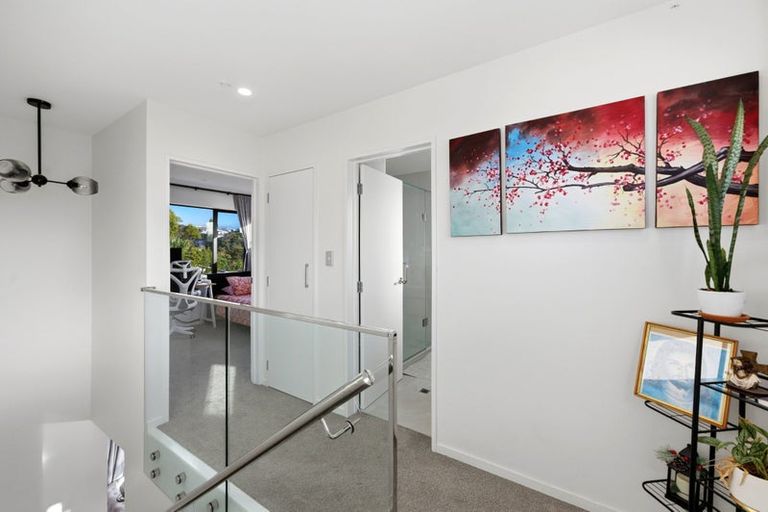 Photo of property in 70d Stanley Road, Glenfield, Auckland, 0629