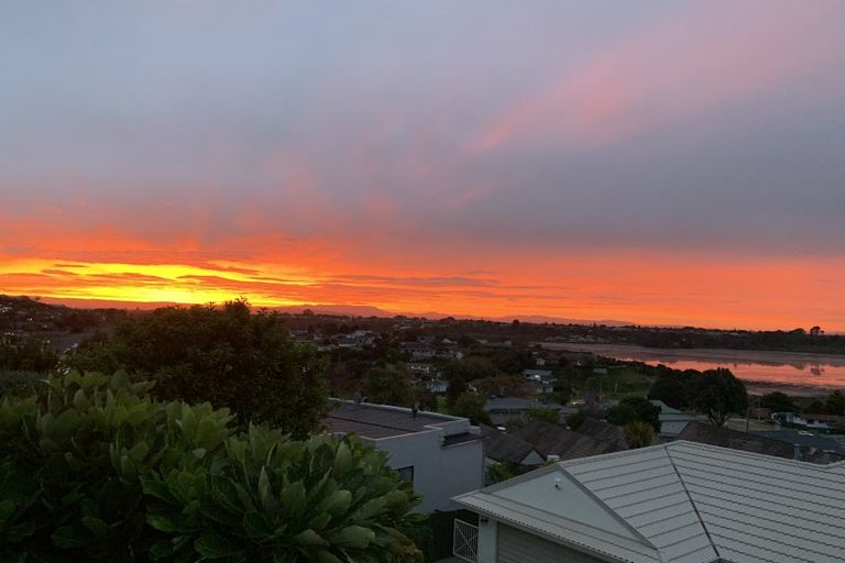 Photo of property in 36 Downing Place, Welcome Bay, Tauranga, 3112