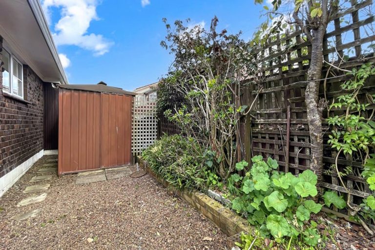 Photo of property in 1/65 Titirangi Road, New Lynn, Auckland, 0600