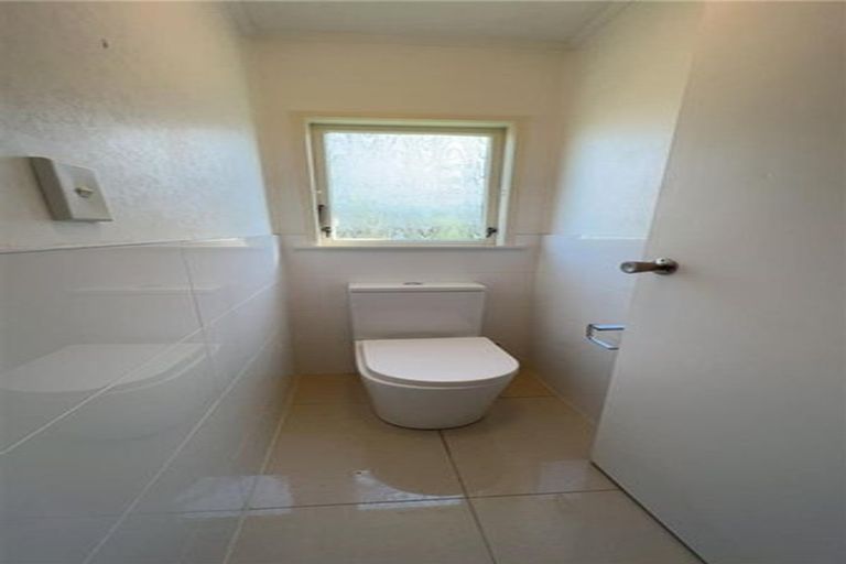 Photo of property in 2/1 Lyren Place, Half Moon Bay, Auckland, 2012