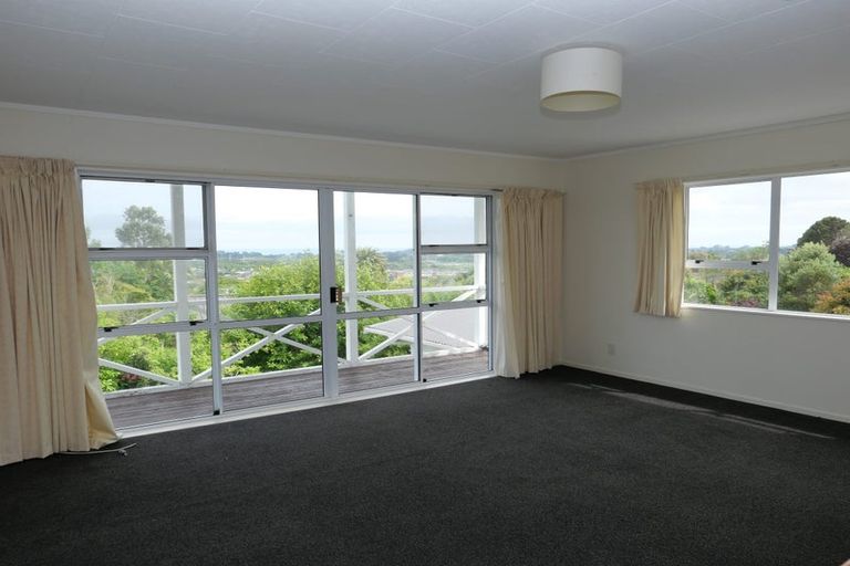 Photo of property in 16 Kotare Street, Waikanae, 5036