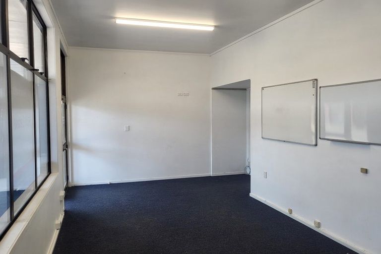 Photo of property in 11 Herekino Street, Westgate, Auckland, 0814