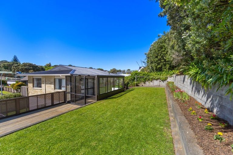 Photo of property in 37 Herekawe Drive, Spotswood, New Plymouth, 4310