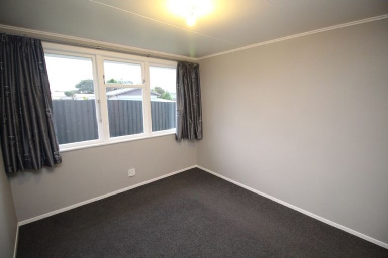 Photo of property in 19 Fergusson Street, Marton, 4710