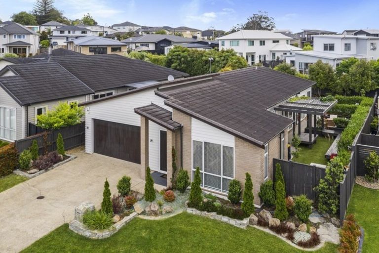 Photo of property in 6 Whares Court, Silverdale, 0932