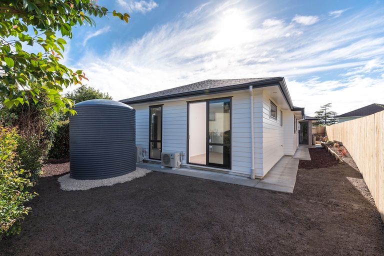 Photo of property in 19a Mackenzie Street, Te Atatu South, Auckland, 0610