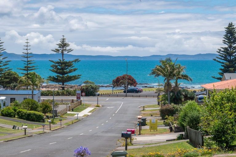 Photo of property in 40 Stratford Drive, Cable Bay, 0420