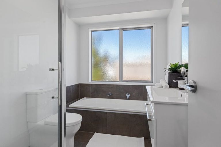 Photo of property in 52 Crown Street, Papamoa, 3118