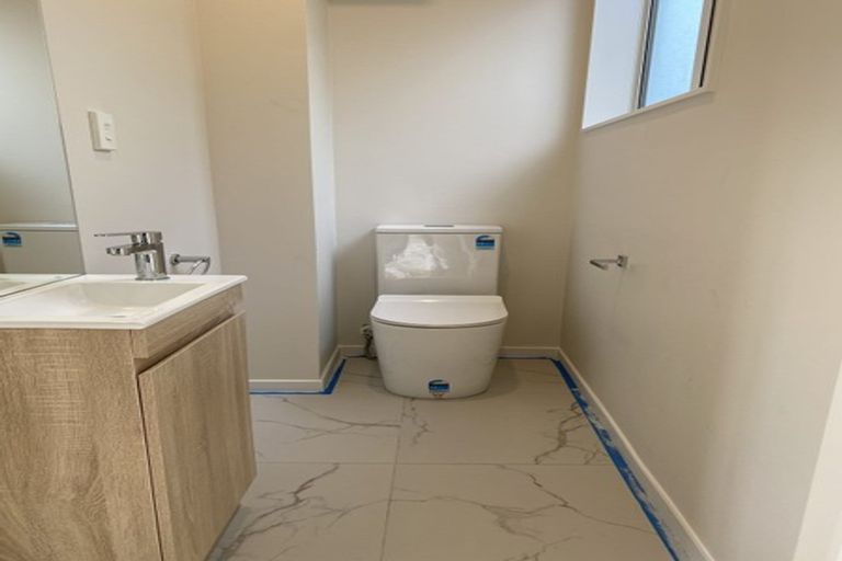 Photo of property in 3 Waihou Crescent, Albany Heights, Auckland, 0632