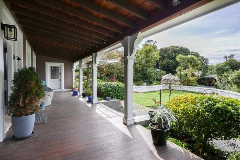 Photo of property in 37 Middleton Road, Kew, Dunedin, 9012