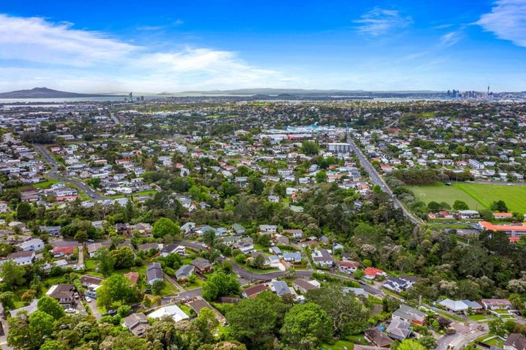 Photo of property in 1 Cunliffe Place, Glenfield, Auckland, 0629
