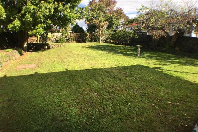 Photo of property in 40 Edenvale Crescent, Mount Eden, Auckland, 1024
