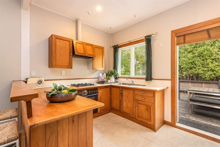 Photo of property in 16 Ford Road, Opawa, Christchurch, 8023