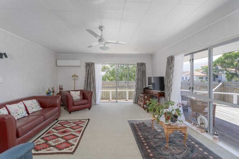 Photo of property in 38 Whitby Avenue, Whitianga, 3510