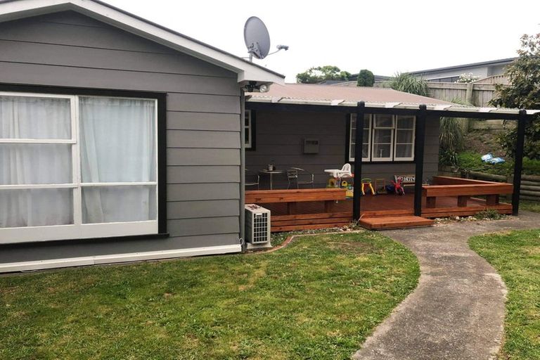 Photo of property in 8 Ruru Road, Otaihanga, Paraparaumu, 5036