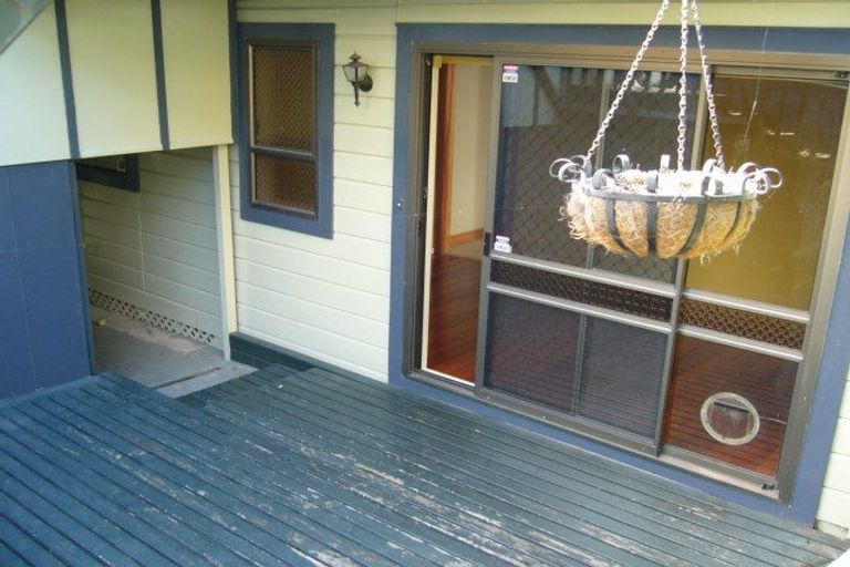 Photo of property in 24 Colenso Avenue, Hospital Hill, Napier, 4110