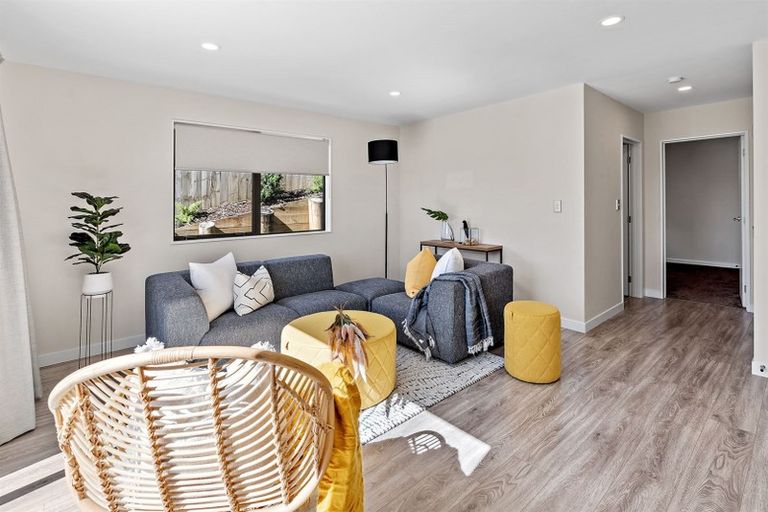 Photo of property in 40 Takurua Terrace, Orewa, 0931