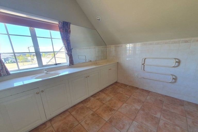 Photo of property in 60 Lewis Crescent, Rolleston, 7614