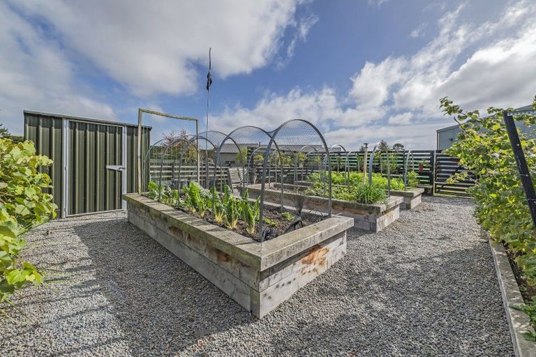 Photo of property in 39 Thorndon Close, Kirwee, Darfield, 7571