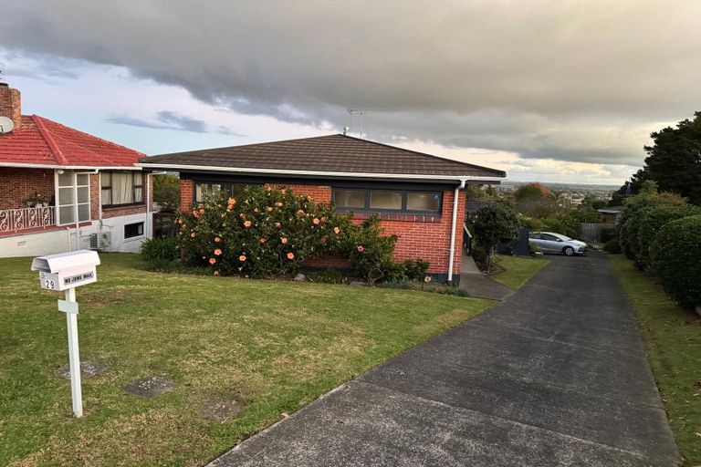 Photo of property in 29 Hillcrest Grove, Hillpark, Auckland, 2102