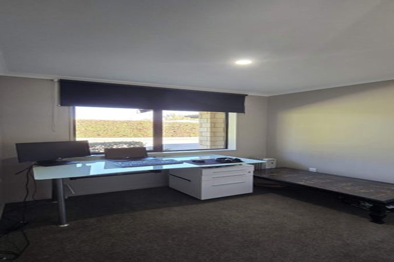 Photo of property in 1 Oaks Place, Te Aroha, 3320