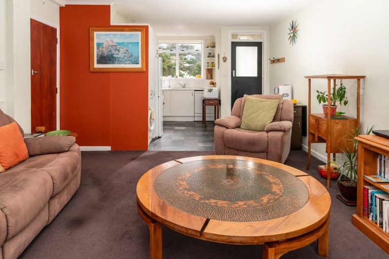 Photo of property in Harbour View Apartments, 147 Ohiro Road, Brooklyn, Wellington, 6021