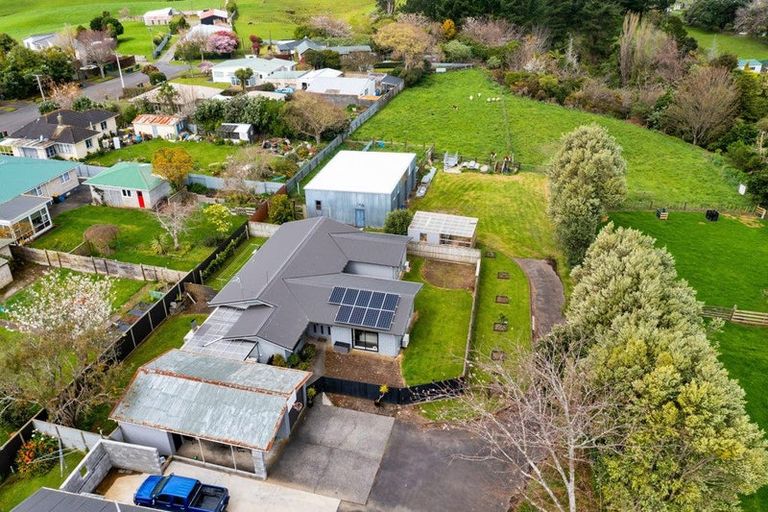 Photo of property in 4 Douglas Street, Hawera, 4610