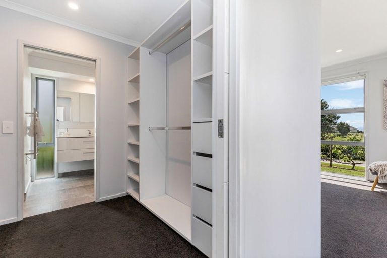 Photo of property in 890 Findlay Road, Pukorokoro / Miranda, Miranda, 2473