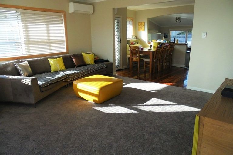 Photo of property in 3/61 Sunrise Avenue, Murrays Bay, Auckland, 0630