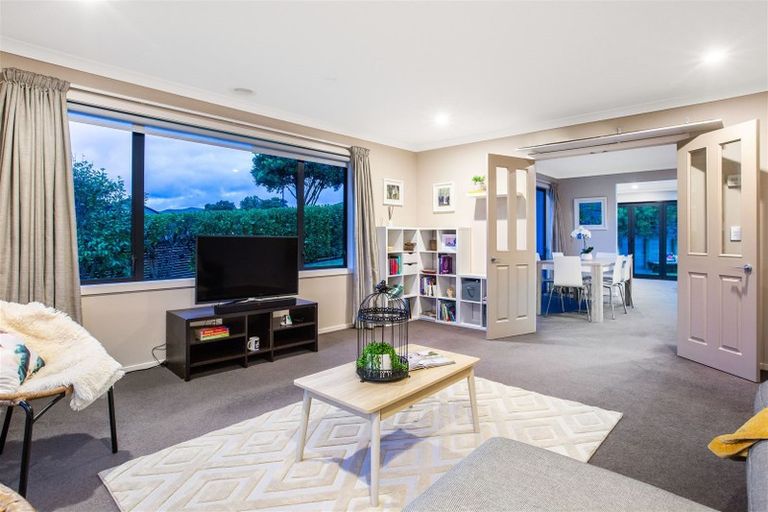 Photo of property in 12 Aotea Drive, Aotea, Porirua, 5024