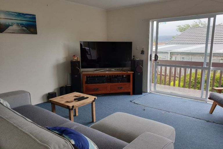 Photo of property in 33 Guadeloupe Crescent, Grenada Village, Wellington, 6037