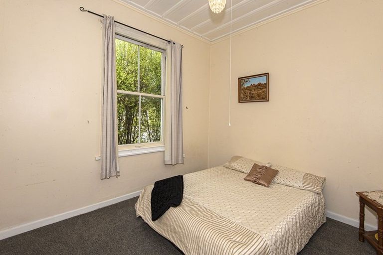 Photo of property in 16 George Street, Hikurangi, 0114