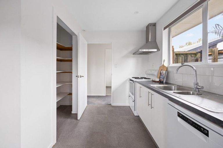 Photo of property in 25 Dunbarton Street, Redwood, Christchurch, 8051