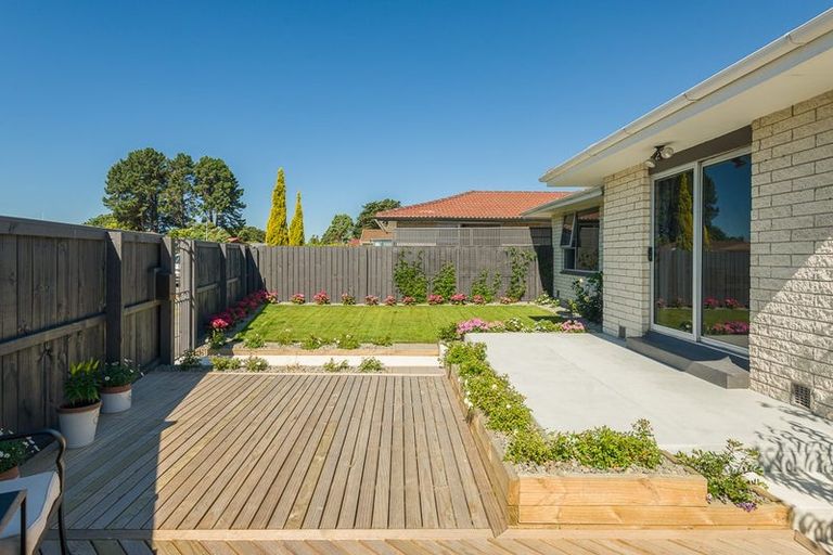 Photo of property in 1/47 Kawau Crescent, Bromley, Christchurch, 8062