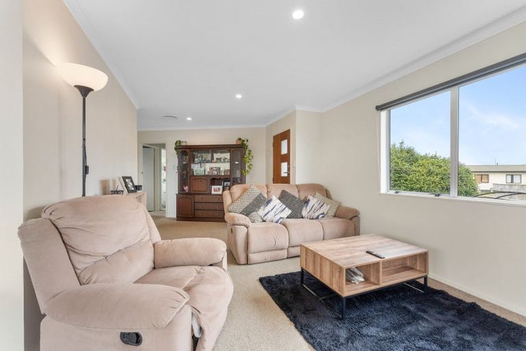 Photo of property in 28 Leander Place, Milson, Palmerston North, 4414