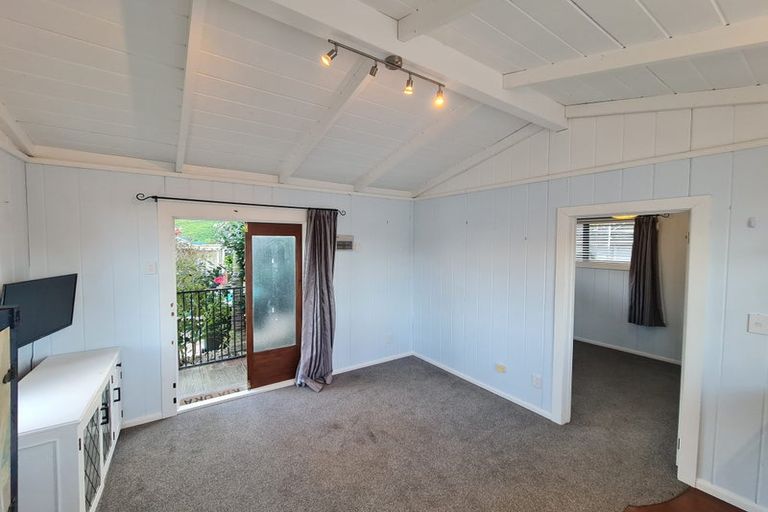 Photo of property in 27 Lowther Place, Taradale, Napier, 4112