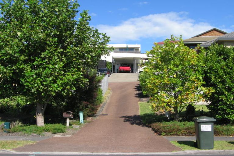 Photo of property in 10 Goldfinch Rise, Unsworth Heights, Auckland, 0632