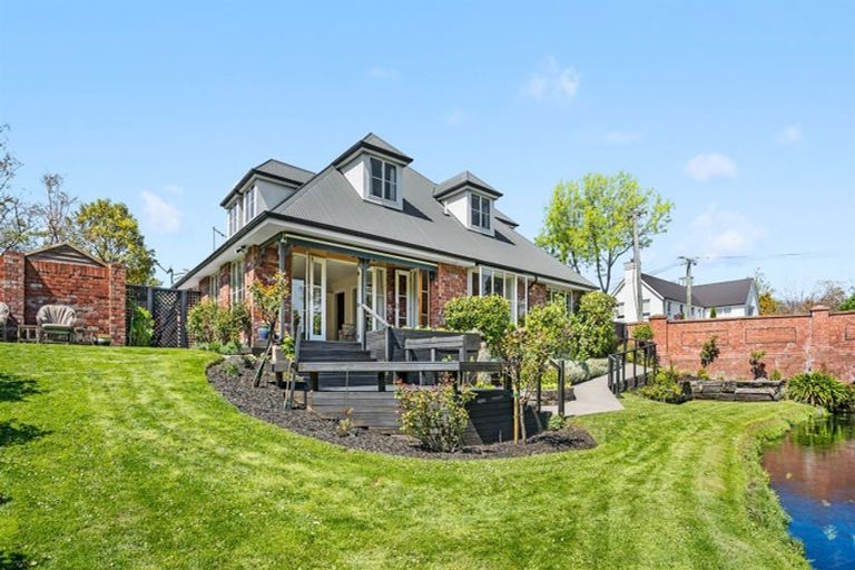 Photo of property in 85 Kahu Road, Fendalton, Christchurch, 8041