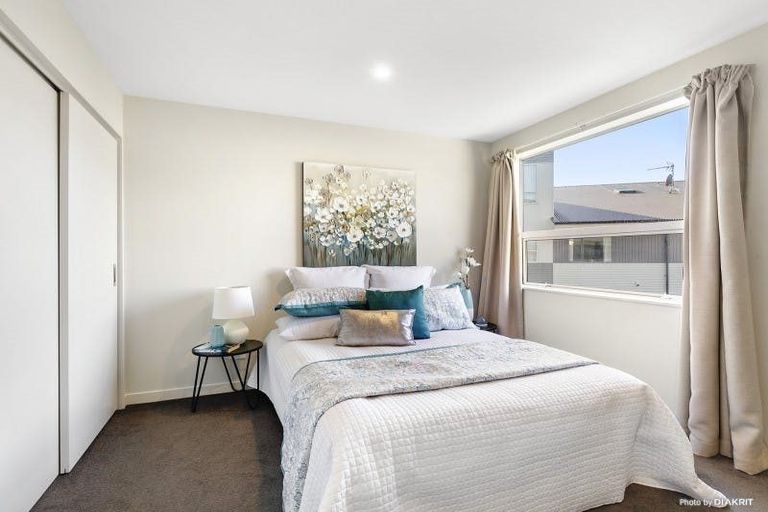 Photo of property in 11/2 Stone Street, Miramar, Wellington, 6022