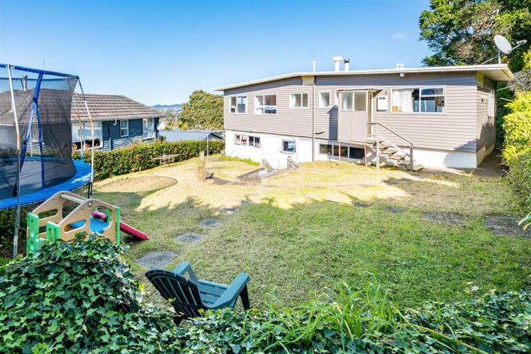 Photo of property in 14 Donovan Avenue, Massey, Auckland, 0614